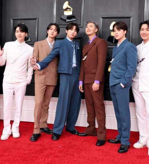 Grammys 2022: Los mejores looks de las estrellas de la industria musical