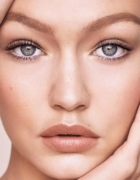 Dulceida desfila para Andrés Sardá con prendas magníficas: todas las fotos