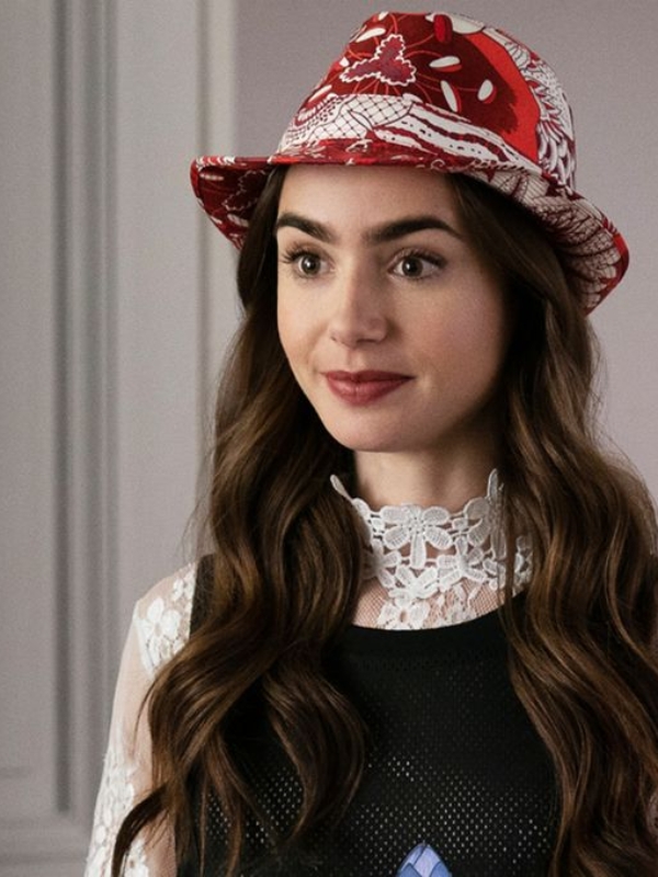 ¿Quieres vestir como una verdadera ‘Emily in Paris’? Lee nuestras claves y lleva el estilo francés