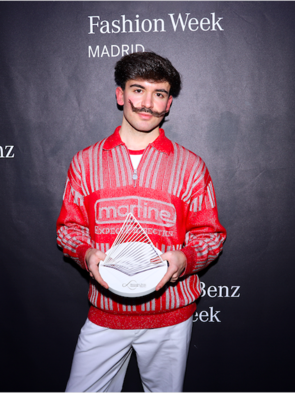 Aitor Goikoetxea es el ganador del premio Mercedes-Benz Fashion Talent