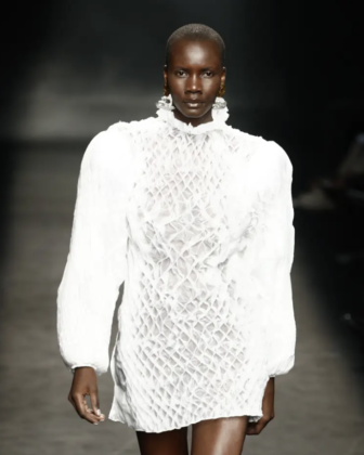 Simorra se apasiona por los tejidos y las formas