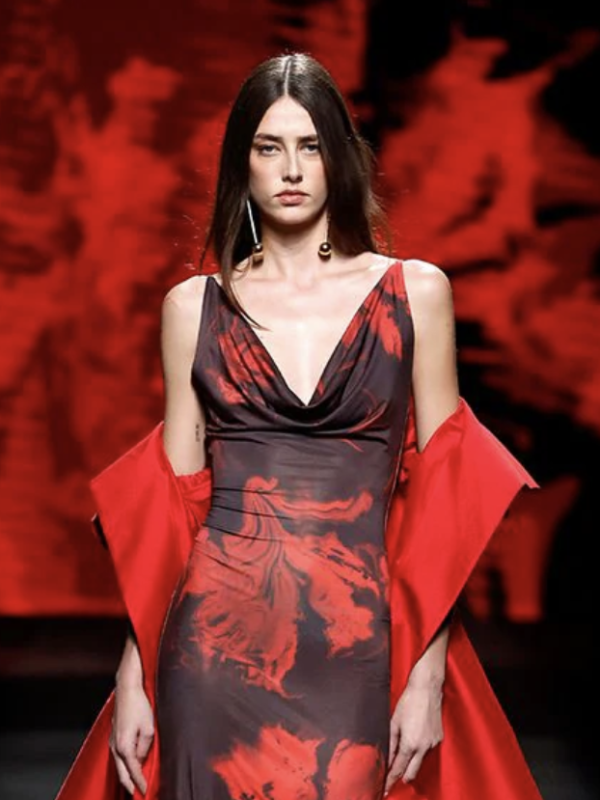 Claro Couture nos llena de pedrería y volúmenes